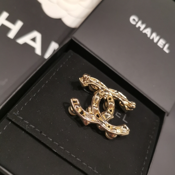 💯 Chanel pearl / rhinestones brooch - Picture 3 of 11